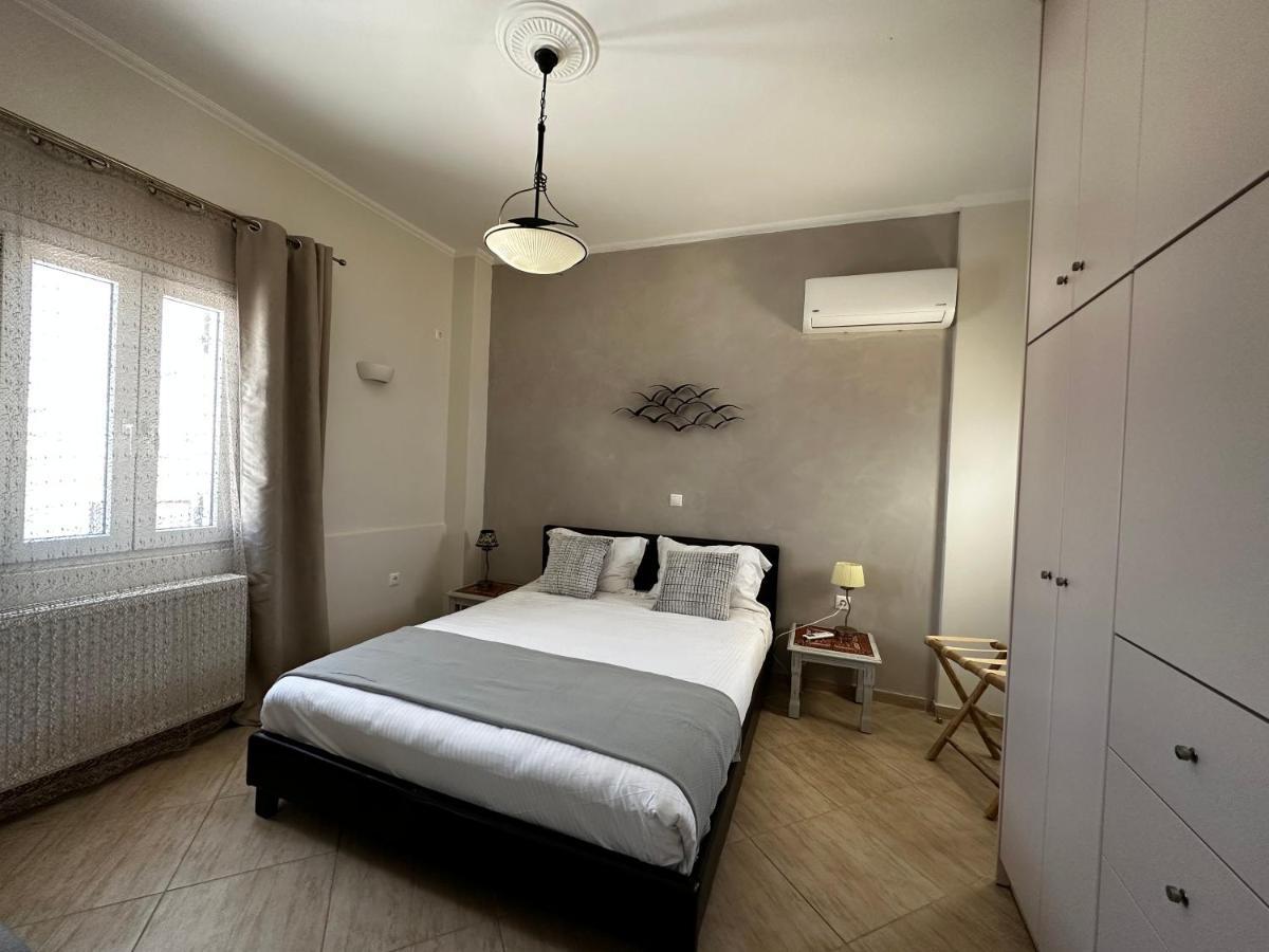 Veldi Art - Kamari Beach Apartment サントリーニ エクステリア 写真