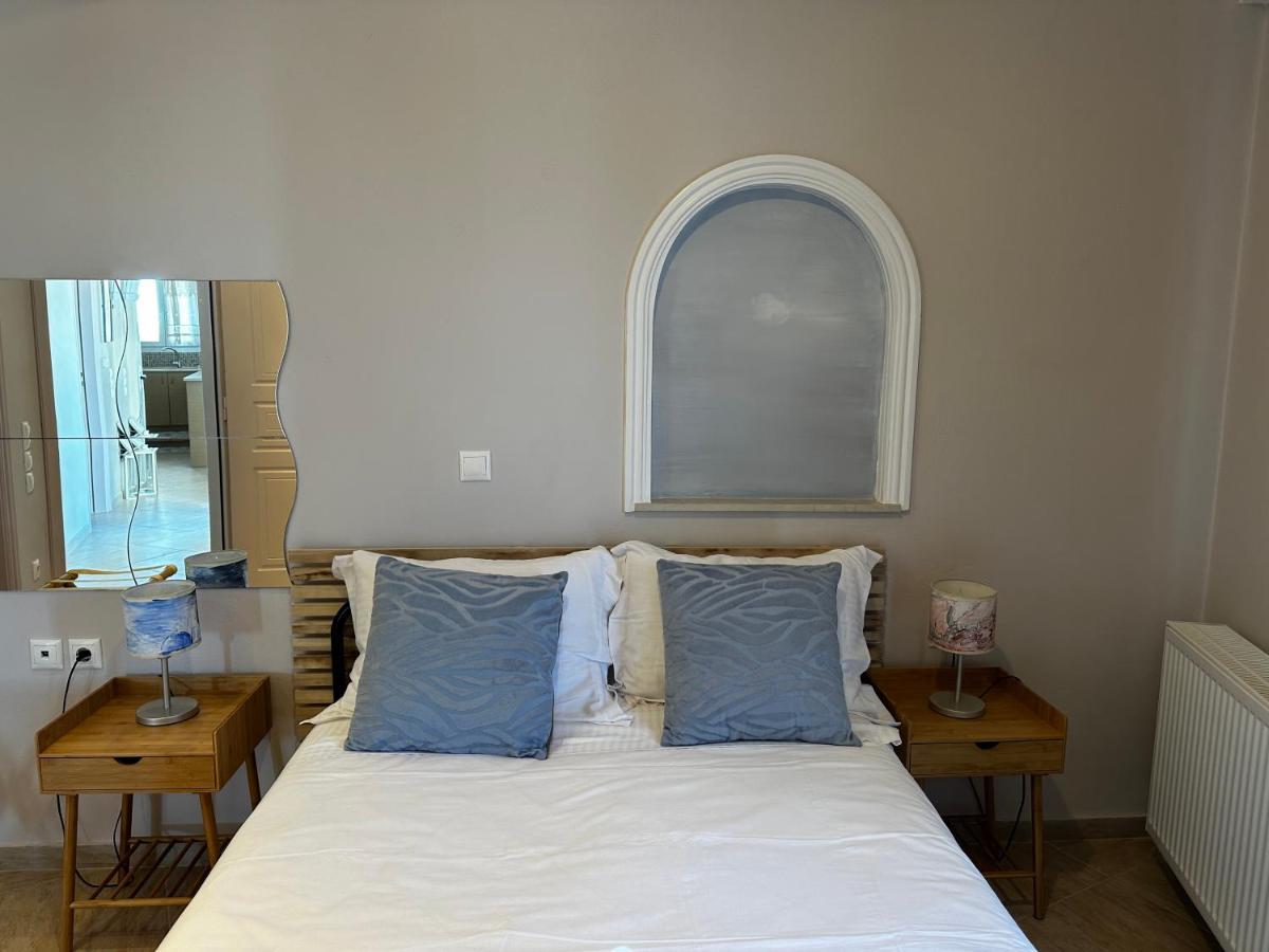 Veldi Art - Kamari Beach Apartment サントリーニ エクステリア 写真