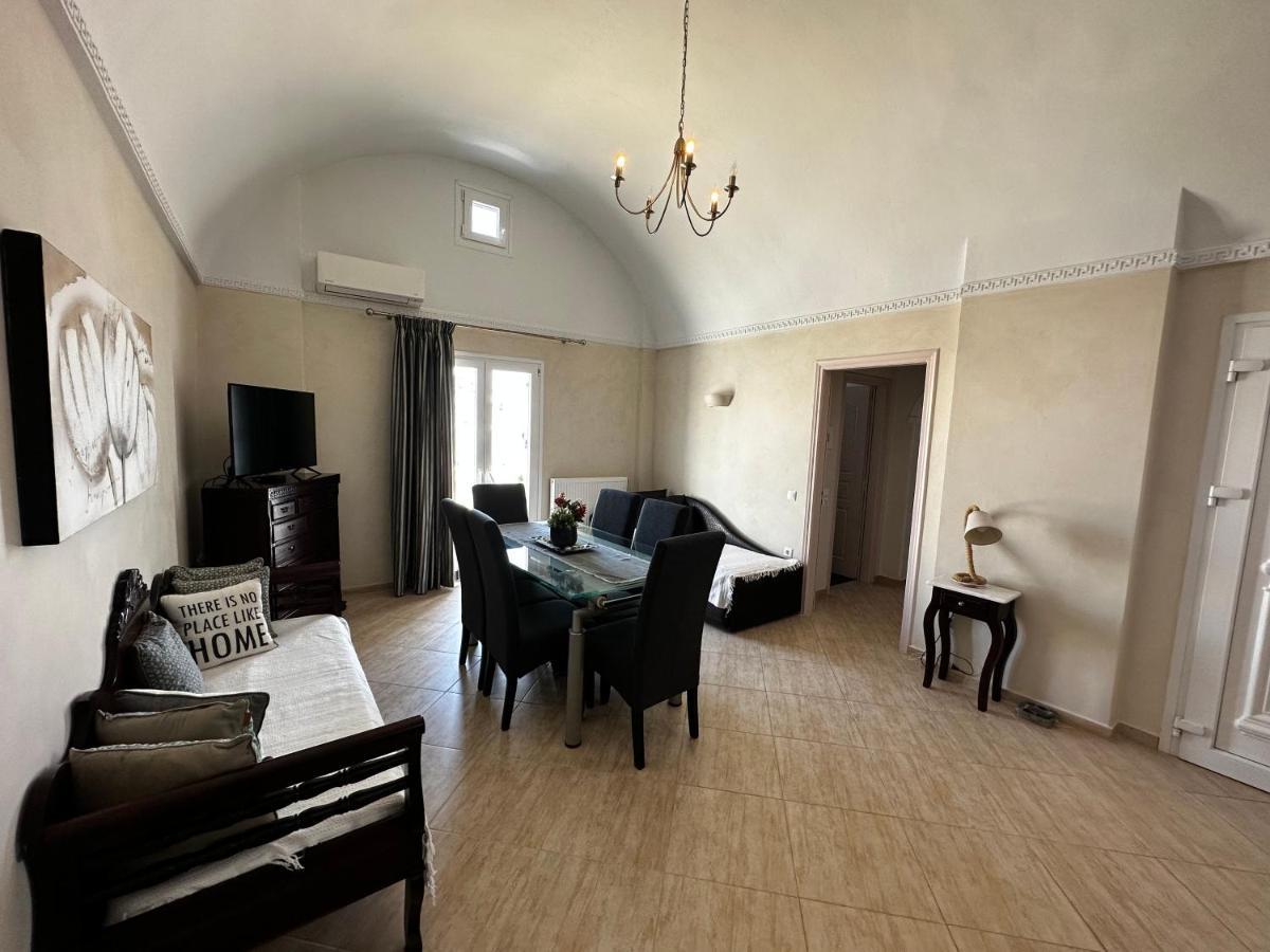 Veldi Art - Kamari Beach Apartment サントリーニ エクステリア 写真